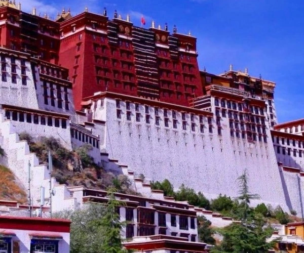 Kailash Mansarovar Yatra to EBC Tour